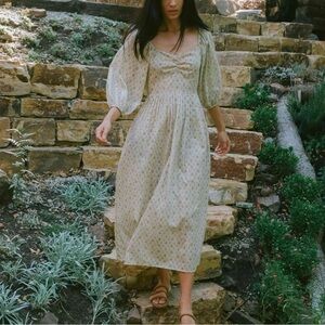 CHRISTY DAWN The Peyton Dress With Balloon
Sleeves in Bluestar Floral Sz XS